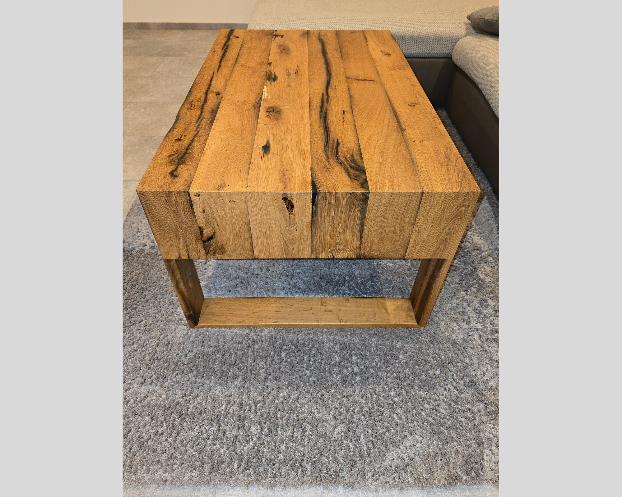 Couchtisch auf Gehrung verleimt