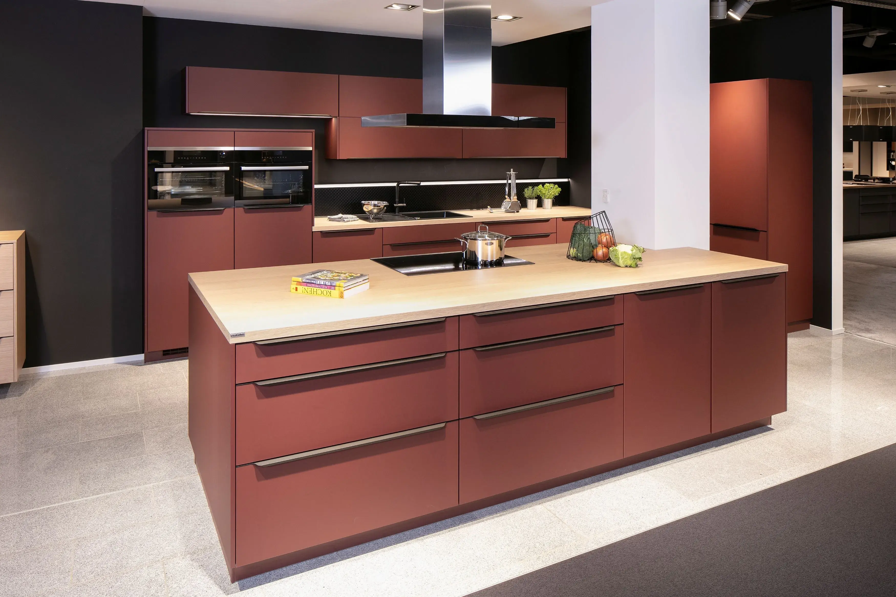 Nobilia-Küche_rostrot