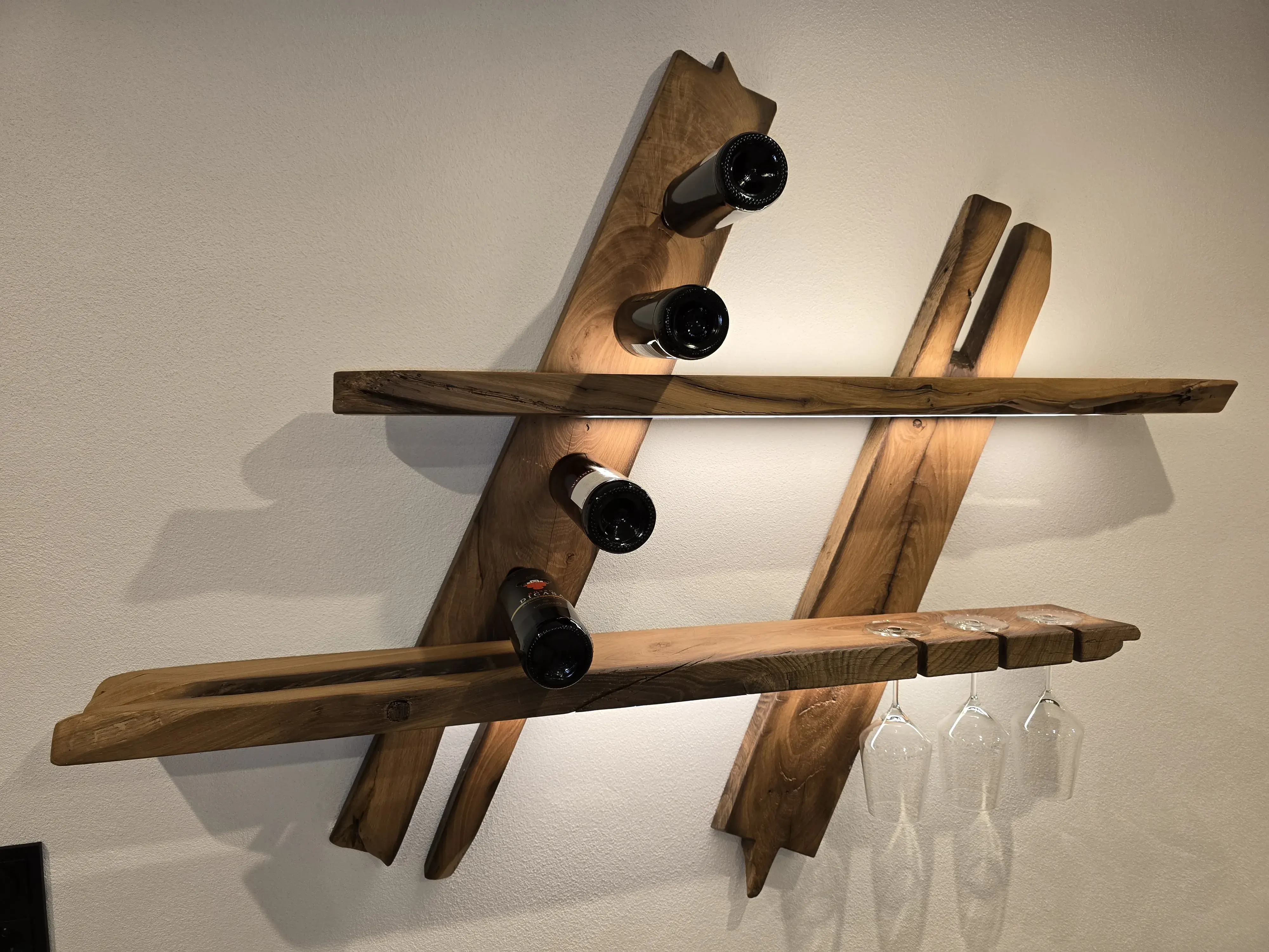 Weinregal aus Altholz